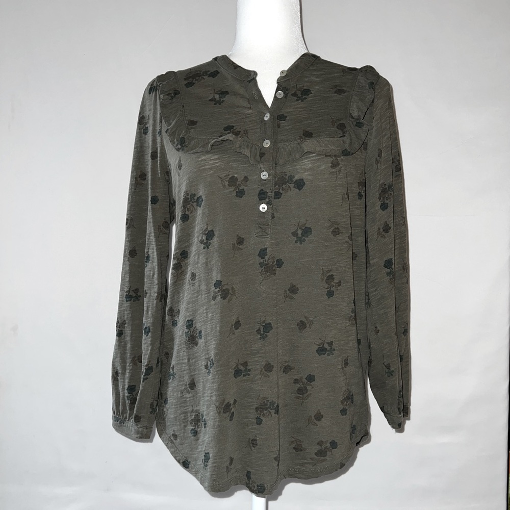 Lucky Brand Blouse with Ruffles Across the Chest- Dark Green, Size Medium